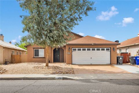Photo of 11979 Luna Road, Victorville, CA 92392 (MLS # CV25221065)