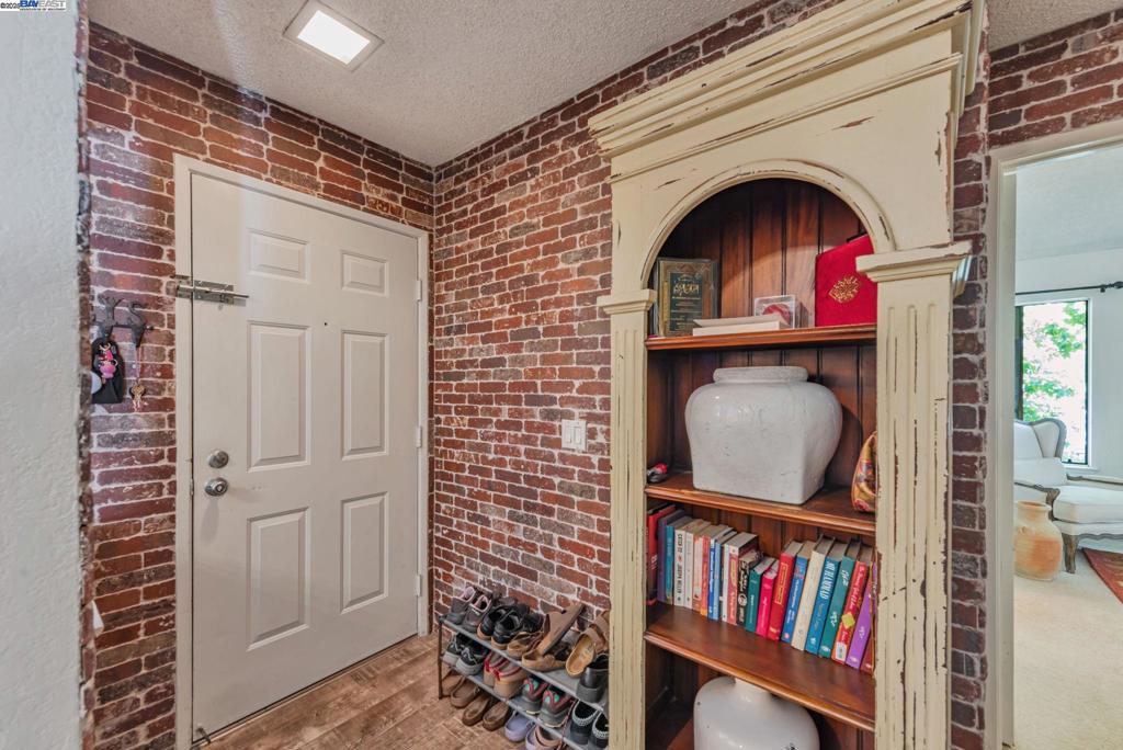 6382 Buena Vista Dr B