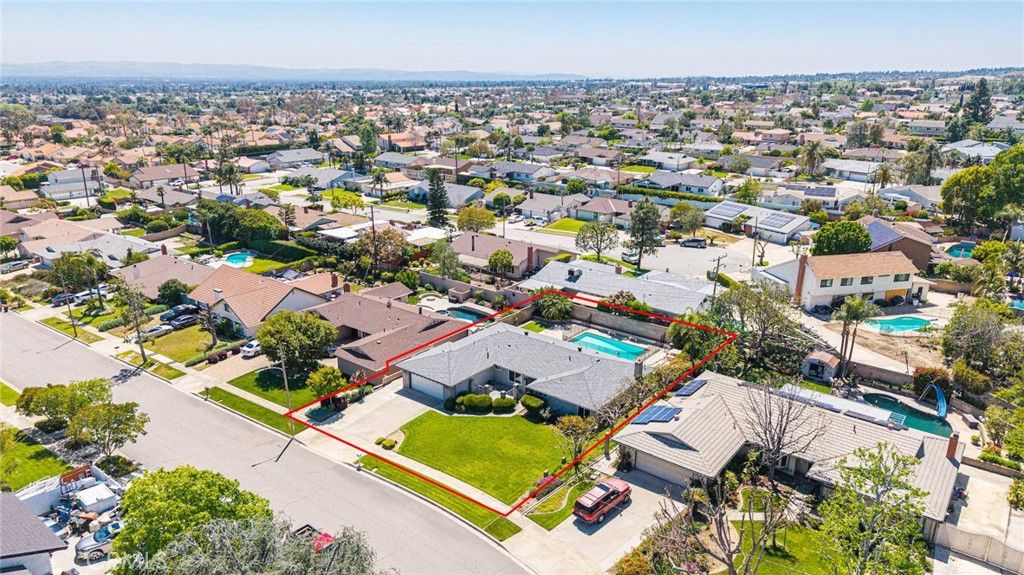 listing image 130723396255450612650