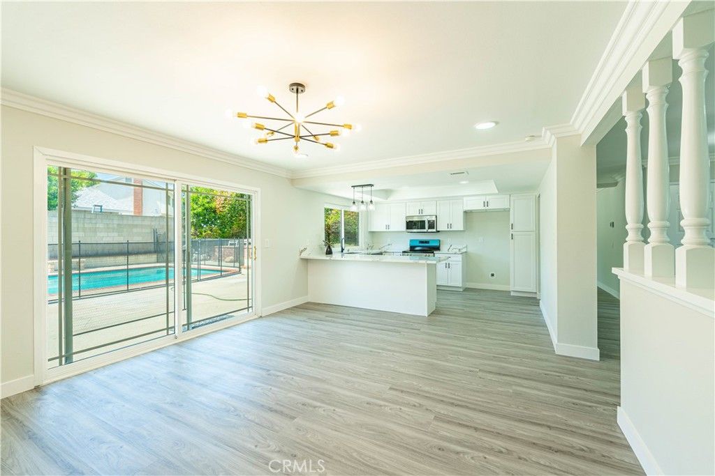 listing image 130727760197390329566