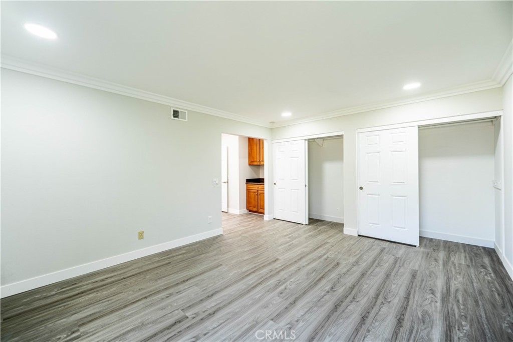 listing image 130721846972237897148