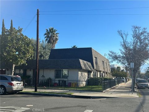 Photo of 246 E 21st St, San Bernardino, CA 92404 (MLS # SR25279098)