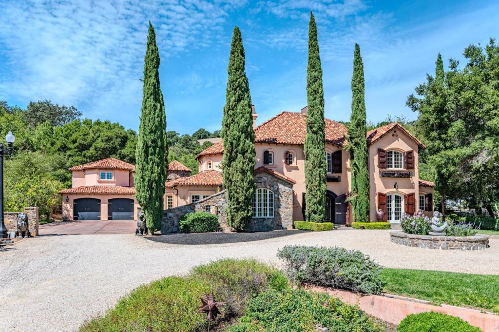 5371 Stonehurst Drive