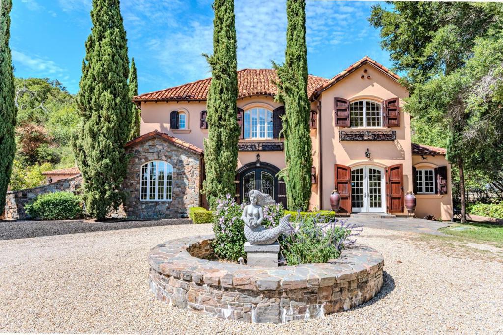 5371 Stonehurst Drive