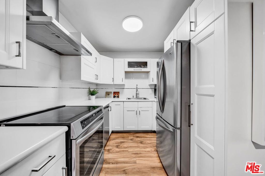 6199 Canterbury Drive 102