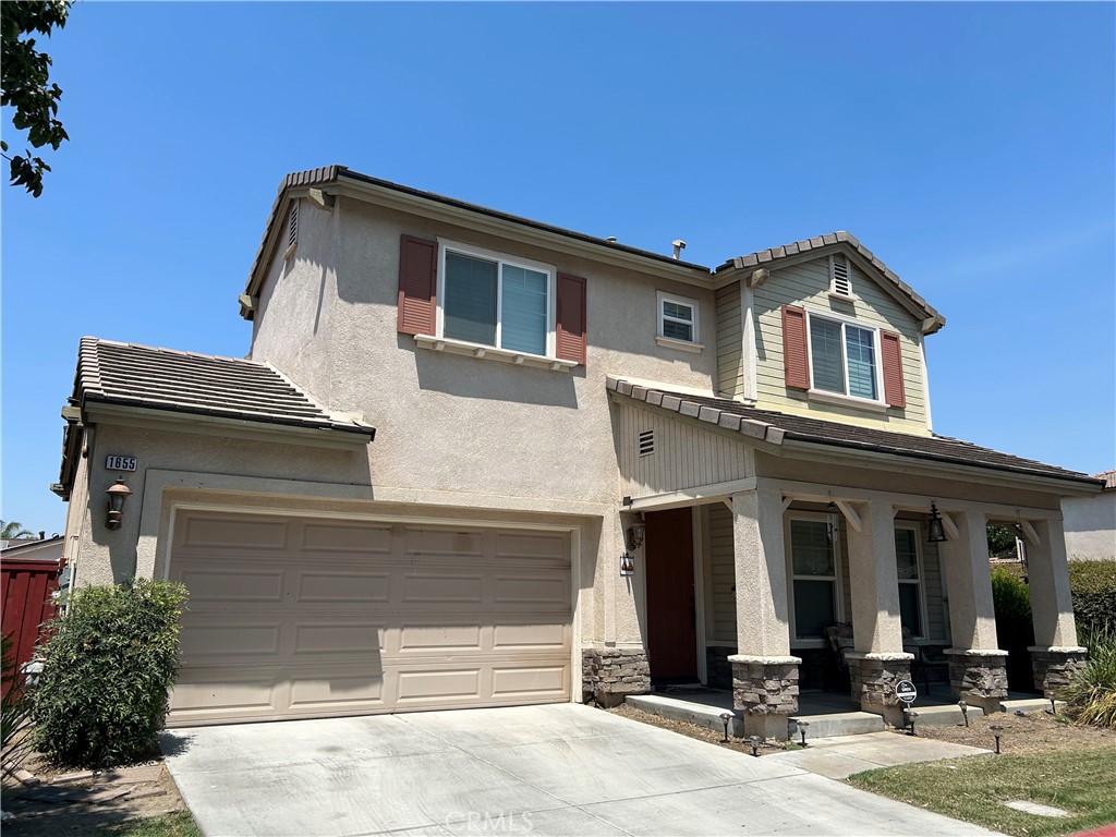 This beautiful 5-bedroom, 3-bathroom home is located in a secure gated community near UC Riverside and Riverside Community College. With a bright and open floor plan, the property features a huge loft—perfect for a home office, study area, or entertainment space. Enjoy a modern lifestyle with easy access to the 60, 215, and 91 freeways, making commuting a breeze. The community offers resort-style amenities, including a sparkling pool, relaxing spa/hot tub, barbecue area, playground, and a fully equipped gym/exercise room. Don’t miss the opportunity to live in this desirable Riverside community! Schedule a tour today.
