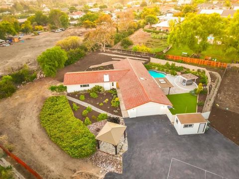 807 Poinsettia Ave Vista CA 92081