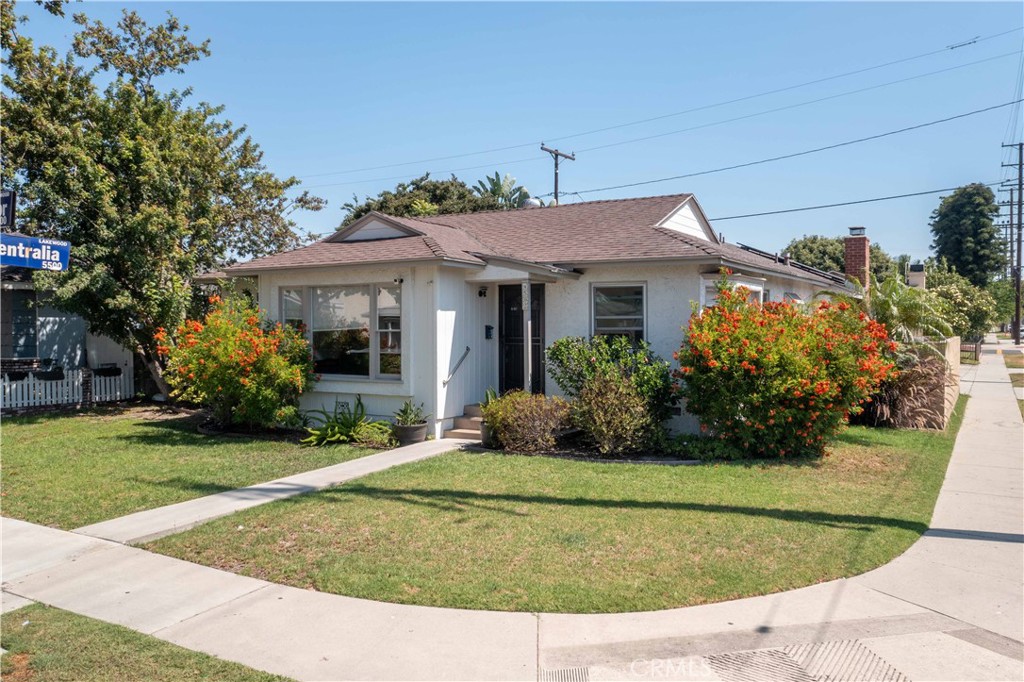 4502 Adenmoor