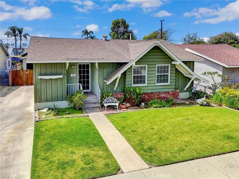 Photo of 11418 214th ST, Lakewood, CA 90715 (MLS # RS26112578)