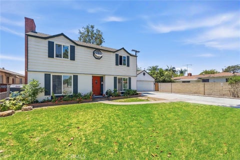 Photo of 1514 E 4th ST, Santa Ana, CA 92701 (MLS # PW26118319)