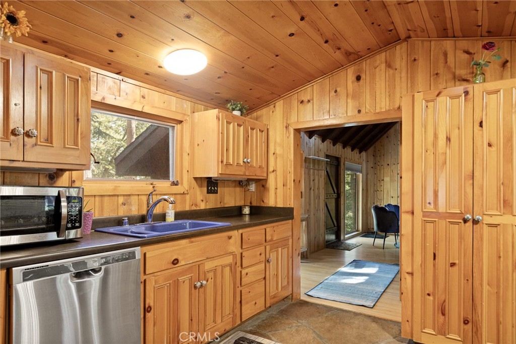 Luring Pines (LUPN) - Residential