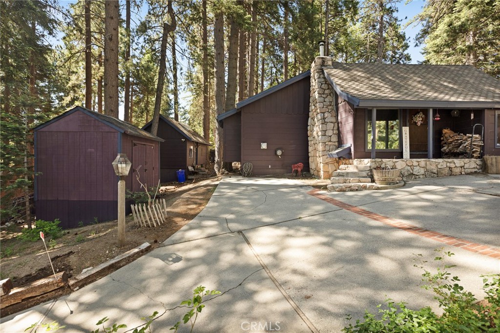 Luring Pines (LUPN) - Residential