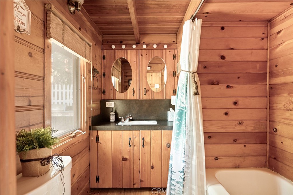 Luring Pines (LUPN) - Residential