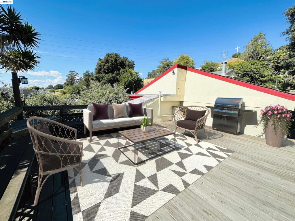 25132 DEL MAR AVE
