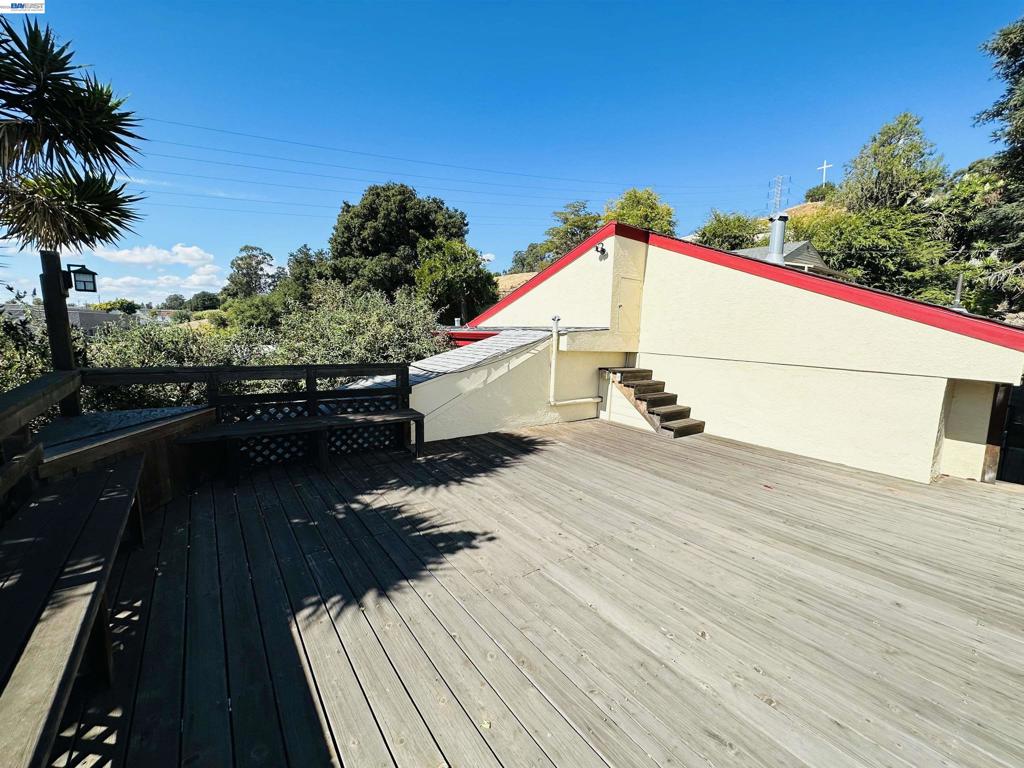 25132 DEL MAR AVE