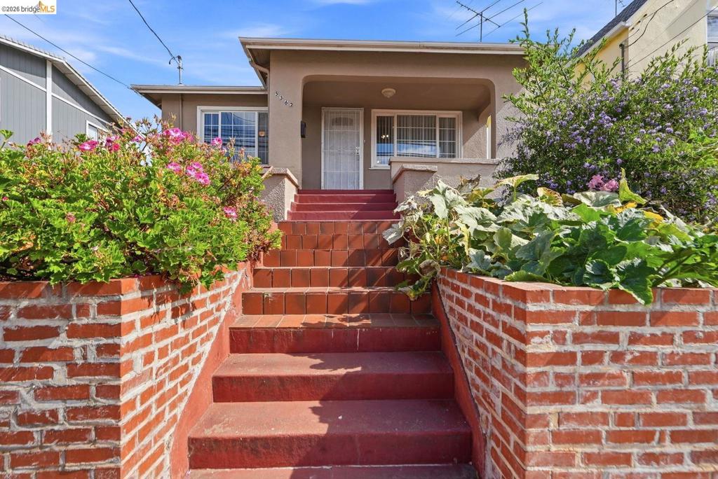 5362 Foothill BLVD