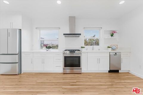 Photo of 2948 Exposition Boulevard #8, Santa Monica, CA 90404 (MLS # 25631071)