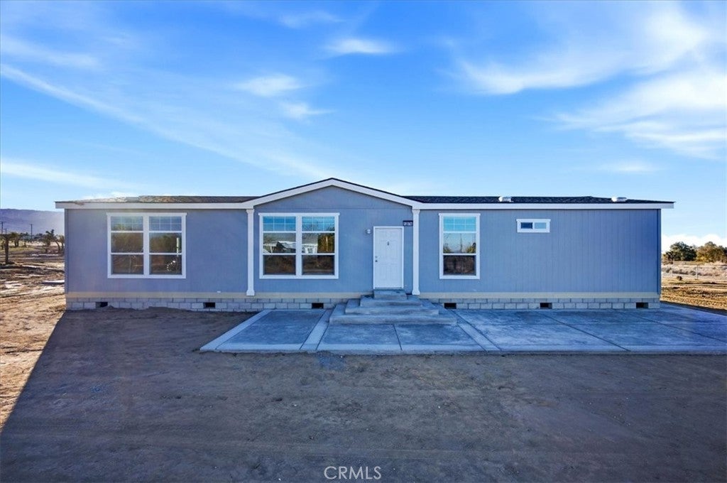 Photo 1 of 30 — 12076 Lager Road, Phelan, CA 92371