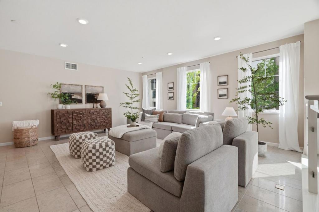 280 William Manly Street 6