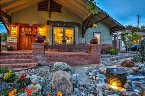 Photo of 427 Oakdale Drive, Claremont, CA 91711 (MLS # CV26073539)