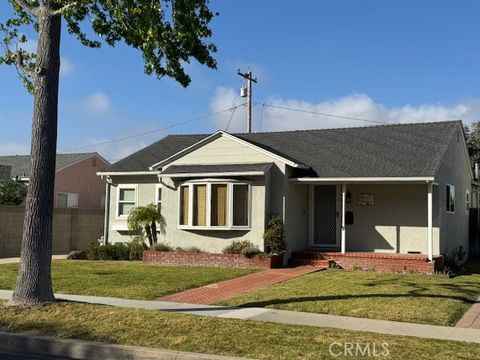 Photo of 4811 Highgrove Avenue, Torrance, CA 90505 (MLS # PV26076124)
