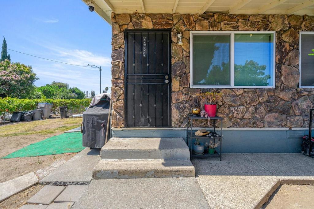 2439 Clyda Drive