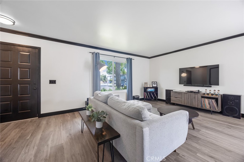 871 W 12th Street 1