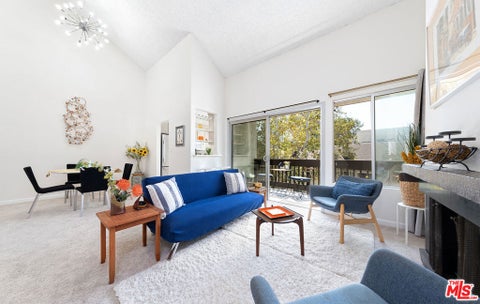 Photo of 11301 Summertime Lane, Culver City, CA 90230 (MLS # 26869623)