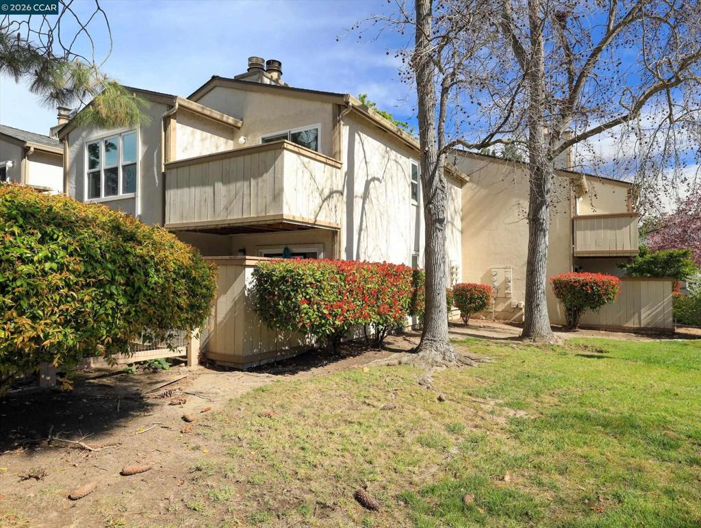 375 Camelback Rd Rd