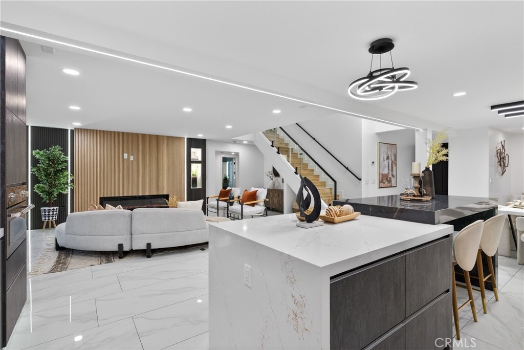 4664 Hazelnut Avenue