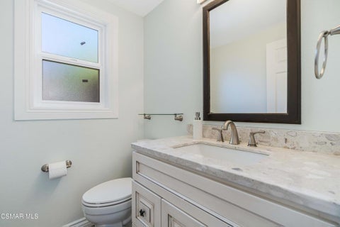 Tiny photo for 688 Velarde Drive, Thousand Oaks, CA 91360 (MLS # 226004993)