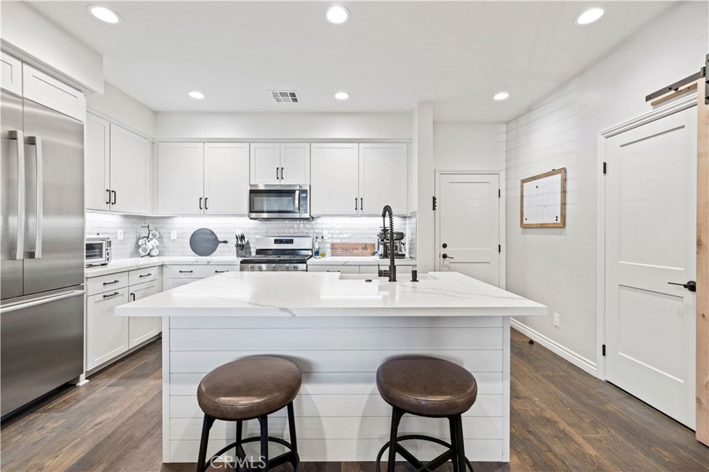 212 Red Brick 3
