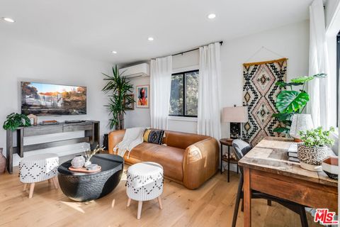 Photo of 17 Sunset Avenue #4, Venice, CA 90291 (MLS # 24396165)