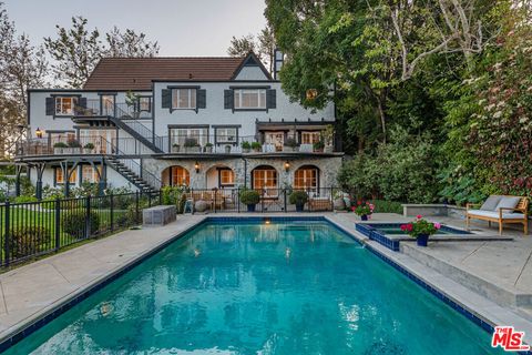 1756 Correa Way Los Angeles CA 90049