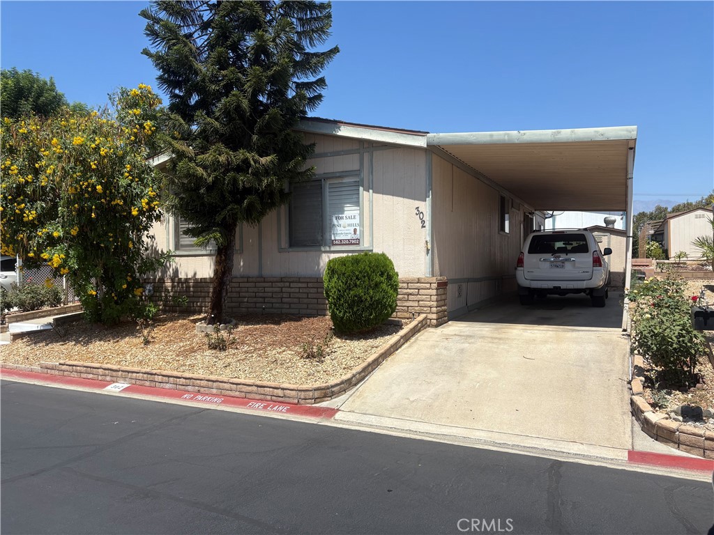 Beautifully maintained 1981 KB Canyon Crest double-wide manufactured home in the sought-after Rancho Ontario community. This light-filled residence offers an inviting open floor plan with a spacious living area, dedicated dining space, and a functional kitchen designed for everyday convenience. Two well-sized bedrooms and a full bath create a comfortable layout ideal for a variety of lifestyles.
Residents of Rancho Ontario enjoy access to exceptional amenities including a clubhouse, pool, and landscaped common areas. Located near shopping, dining, and major freeways, this home combines comfort, community, and convenience, an excellent opportunity to own in one of Ontario’s most desirable neighborhoods.