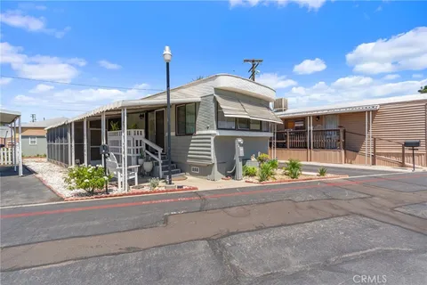 17455 Marygold Ave, Bloomington, CA 92316 - MLS#: IG25194977