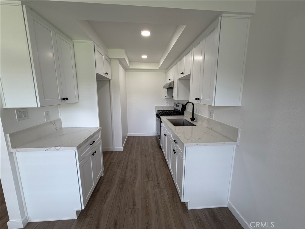 1400 W Warner Avenue 41