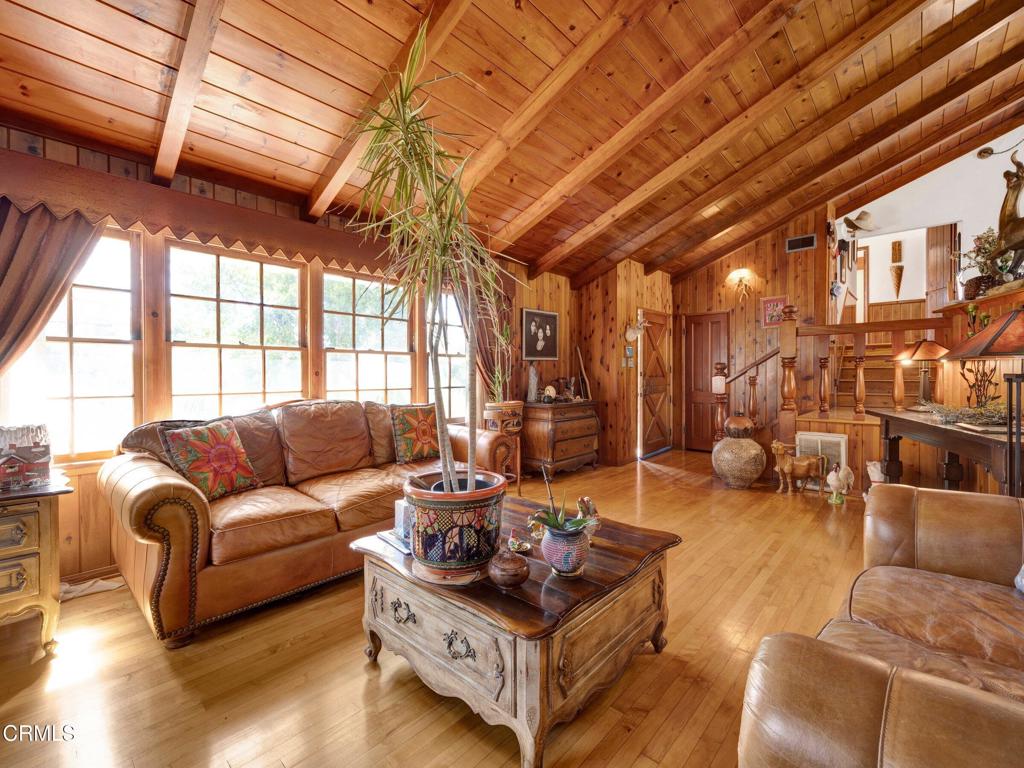 9701 La Canada Way
