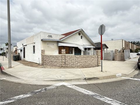 15359 Illinois Avenue Paramount CA 90723