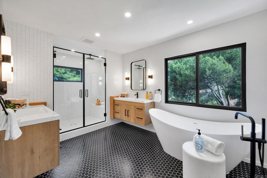 806 Needlerock Place