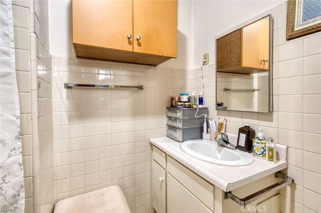 Los Angeles, California 90062, United States, ,Residential,Active,243819