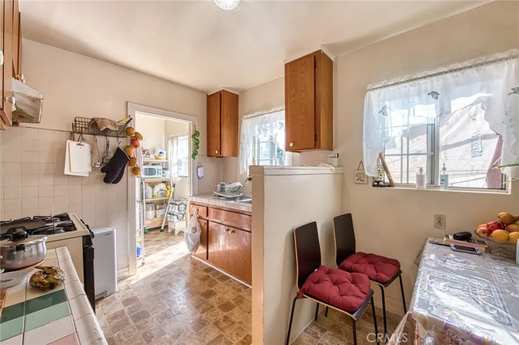 Los Angeles, California 90062, United States, ,Residential,Active,243819