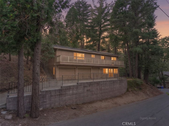 Photo 1 of 37 — 1050 Jungfrau, Crestline, CA 92325