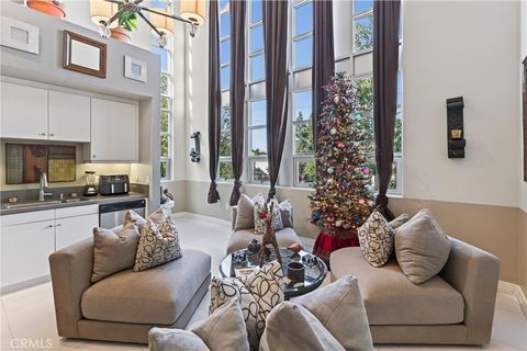 906 E Civic Center Santa Ana CA 92701