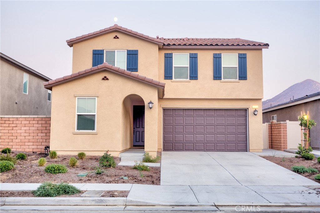 Newer home, super convenience location, about 3.5 miles to UC Riverside, nice and quiet neighborhood, easy access to the freeway
Great floor plan, one bedroom, one bathroom at the downstairs, big loft upstairs, each bedroom is perfect in size. It has solar panels, which will help you save a lot on electricity costs. Both the water heater and stove are electric, no gas is needed in the house. Electric Vehicle CHARGER is available in the garage. Come and be the first one to see this beautiful newer home.
Tenant pays all the utilities, owner pays the HOA