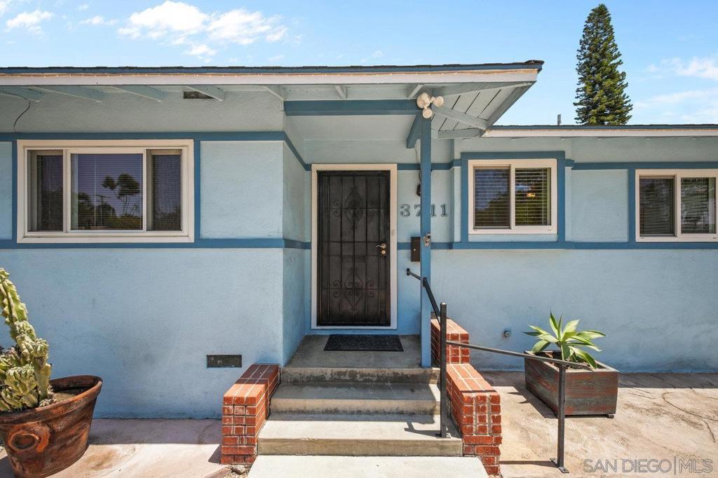 3711 Fairway Dr