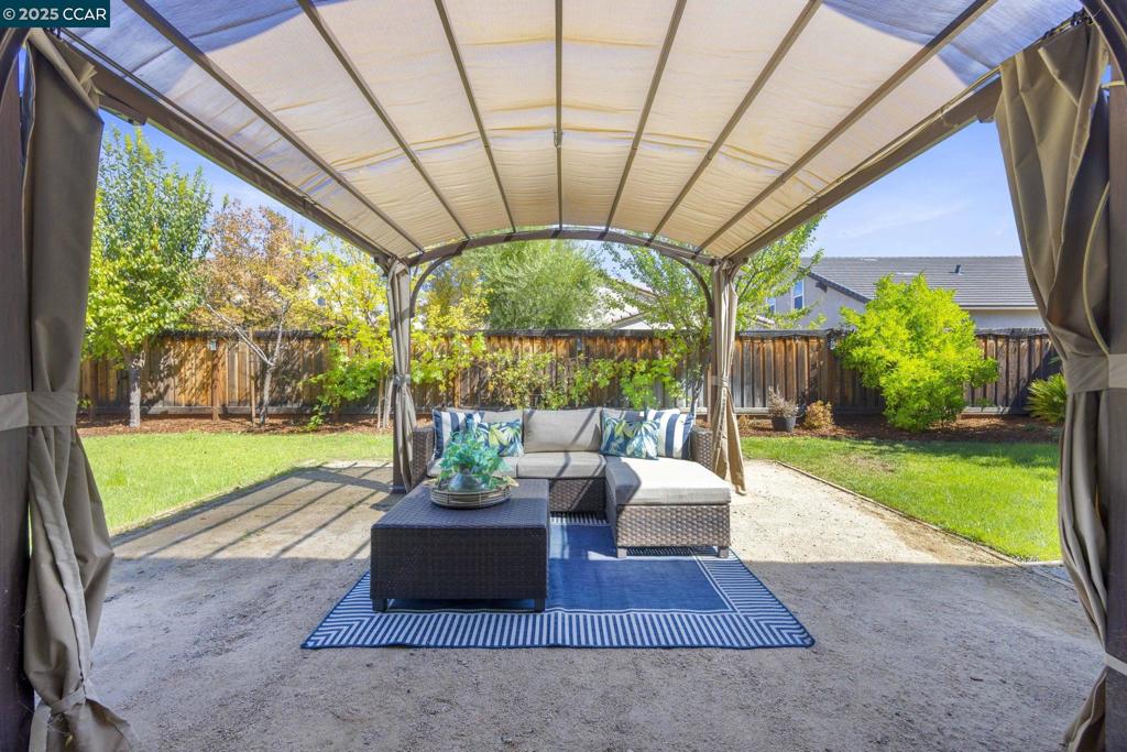 BRENTWOOD - Residential