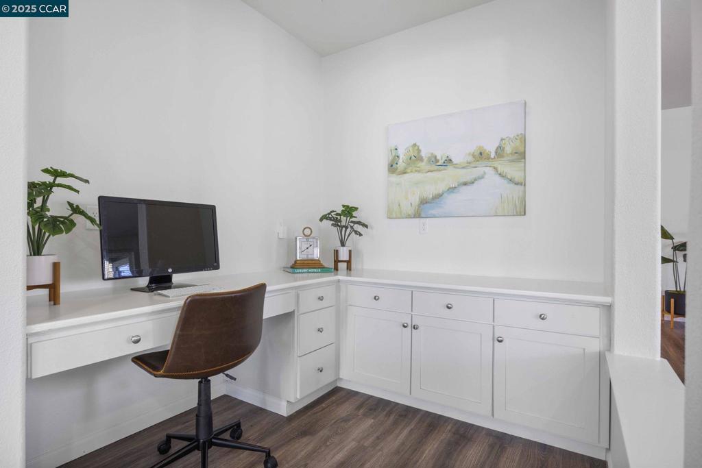 BRENTWOOD - Residential