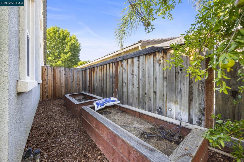 BRENTWOOD - Residential