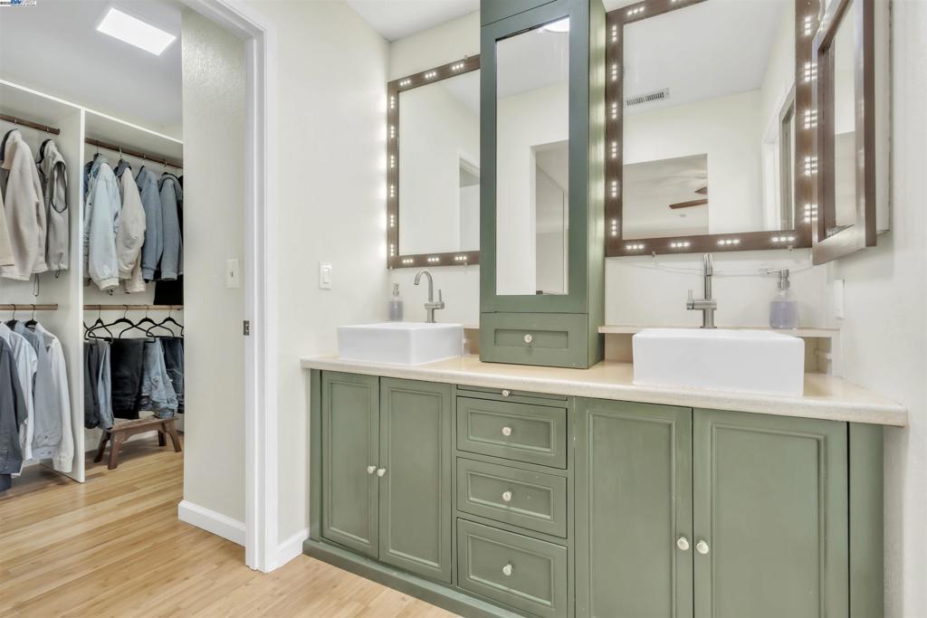 CENTRAL HAYWARD - Residential